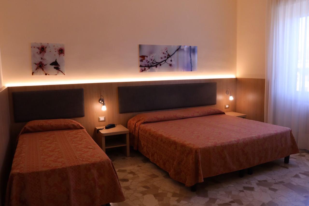 Dipendenza Aurora Apartment Pavia Ngoại thất bức ảnh