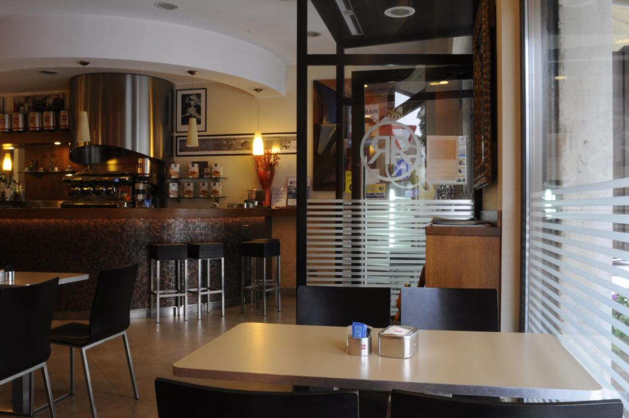 Dipendenza Aurora Apartment Pavia Ngoại thất bức ảnh